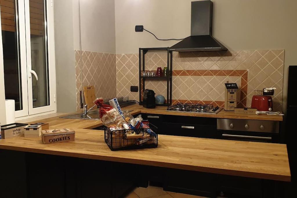 Beautiful Apartament On The Outskirts Of Rome Barbara Casa Vacanza Roma Portuense Bagian luar foto