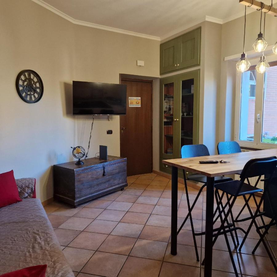 Beautiful Apartament On The Outskirts Of Rome Barbara Casa Vacanza Roma Portuense Bagian luar foto