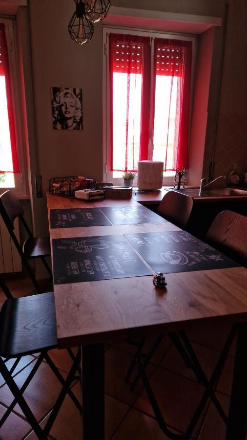 Beautiful Apartament On The Outskirts Of Rome Barbara Casa Vacanza Roma Portuense Bagian luar foto